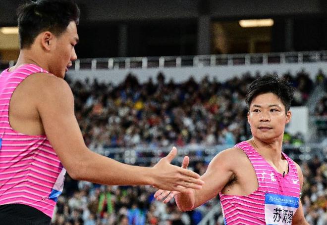 人生新征程立白与亚洲飞人继续并肩奔跑pg电子游戏网站苏炳添告别赛场开启(图8)